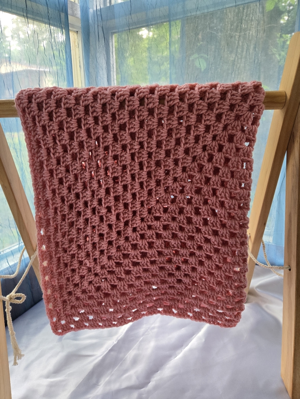 Handmade Chunky Crochet Throw - Dusty Rose